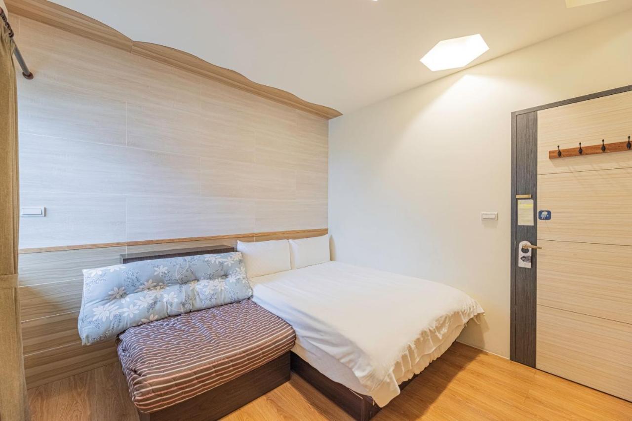 Happiness Yes Inn Luodong Exteriör bild